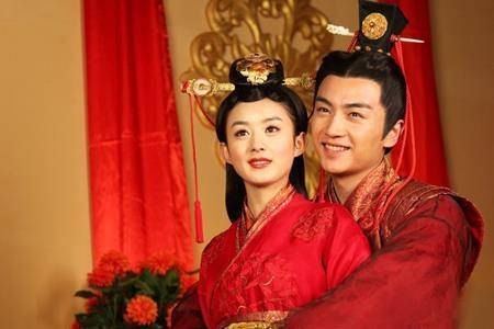 但在好友孙耀琦某次出镜中爆料,赵丽颖和陈晓确实在一起过.