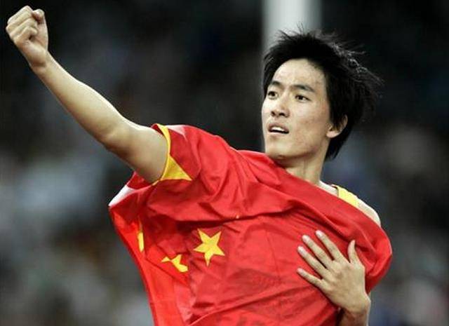 2004年,刘翔雅典夺冠,国家奖励一套255万豪宅,现状价值多少钱_训练