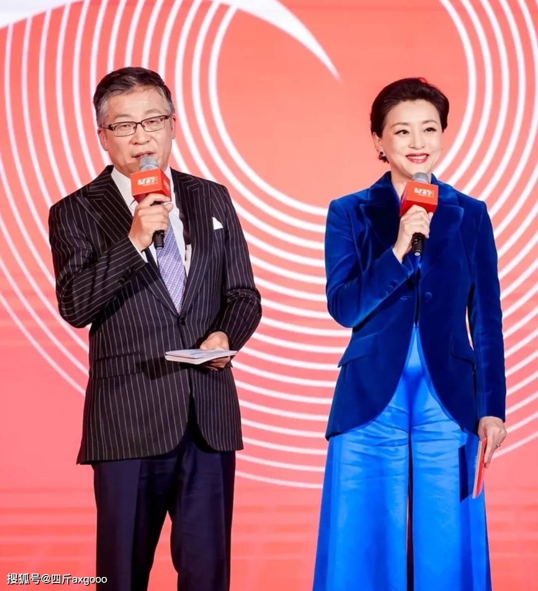 央视主持人杨锐退休金三千引热议,自称效力34年,正金_