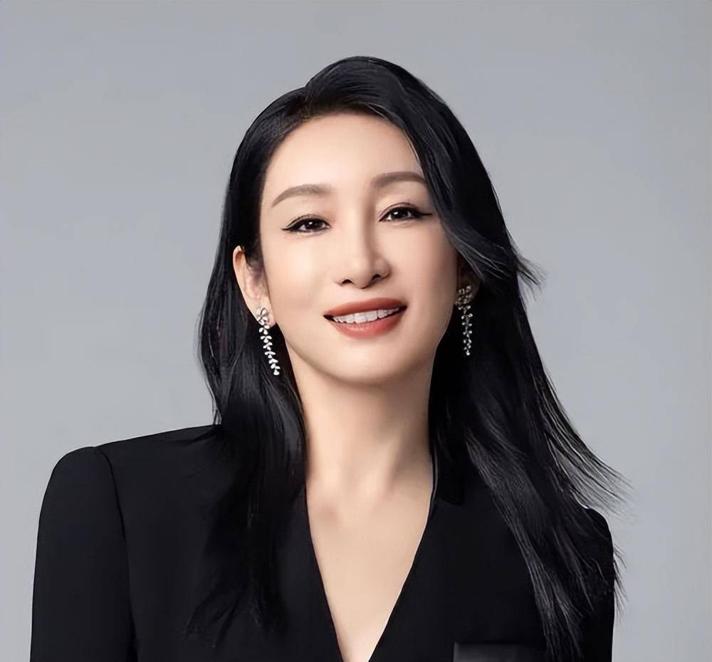 演员唐静:与王新军离婚后,独自陪儿子长大,如今的选择令人泪目