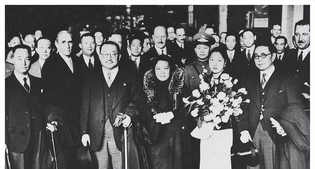 1967年孔祥熙去世前,对妻子宋霭龄哀叹:孔家恐怕要真的绝后了!