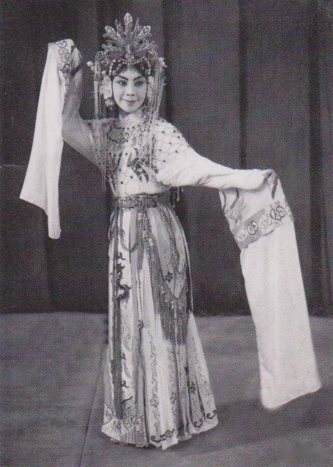 京剧名家李玉茹:阴差阳错一炮走红,54岁再婚嫁给曹禺泪交流_戏迷_时候