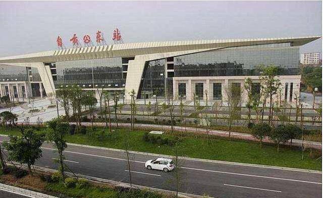 内江,这个四川省东南部的"甜城",在沱江下游中段,东邻重庆,南界泸州