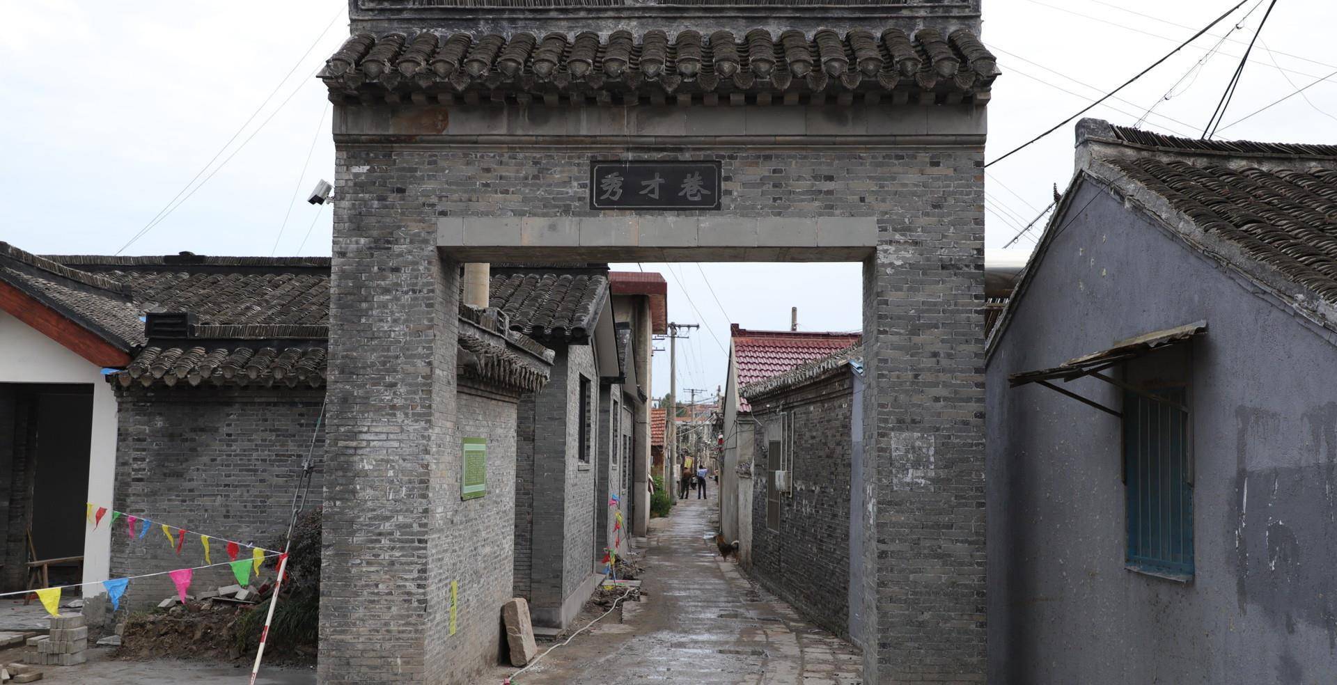 白蒲古镇除了多丰富多彩的民族文化之外,这里还被称为"红木雕刻之乡"