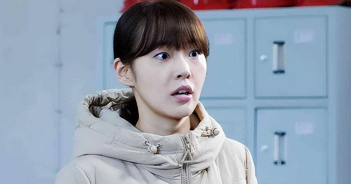 她是著名演员外甥女,不靠关系偏用实力,角色火遍大江