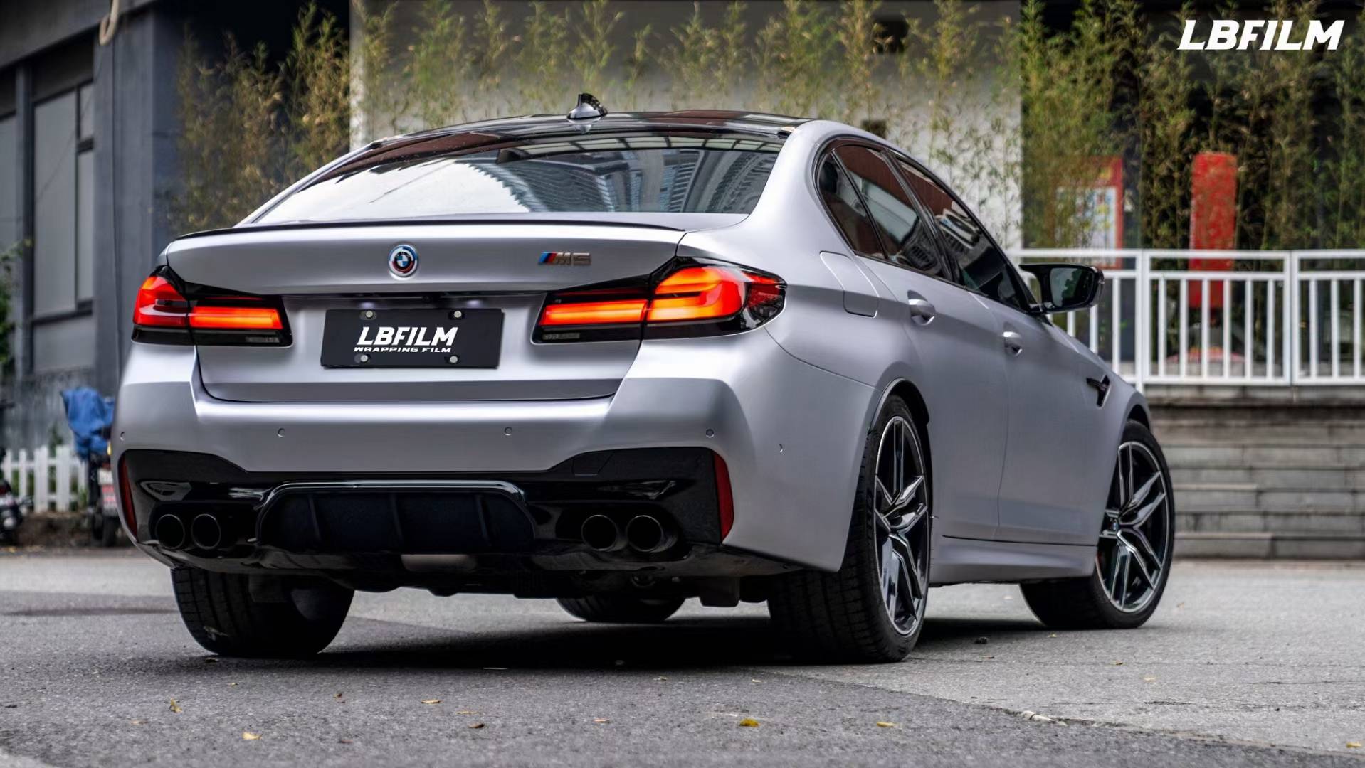 宝马m5-lb改色膜超亚极光银,简约而不简单_搜狐汽车