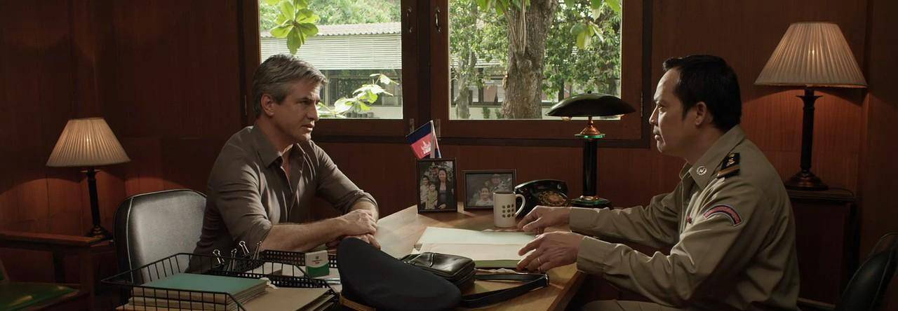 此时的老张正打算去到城市暂避风头,可是就在他要离开的时候,又接到