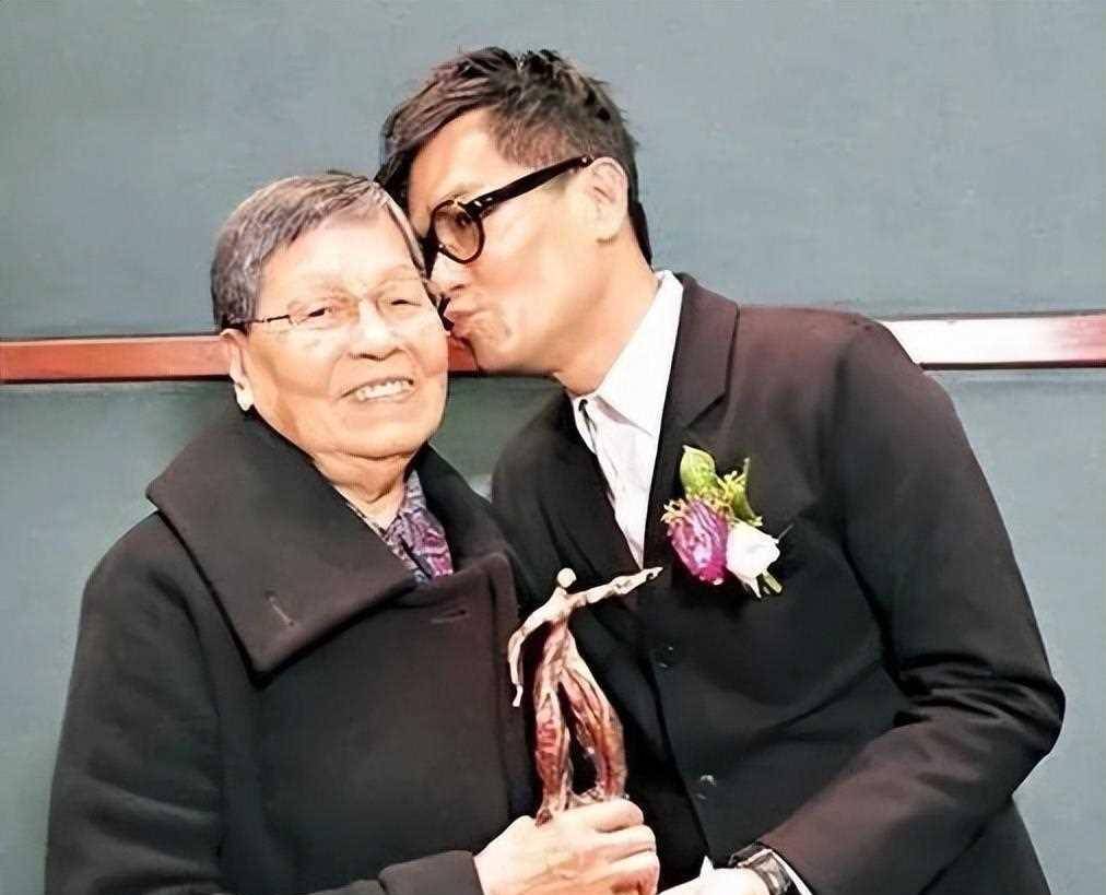 港圈最低调影帝:被刘德华力捧十几年,封神演技让张颂文惊叹_林家栋