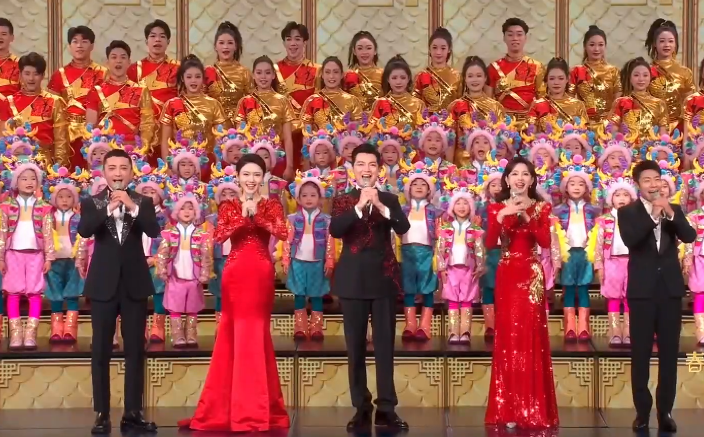 今年春晚,终于不按套路出牌了!_节目_表演_刘谦