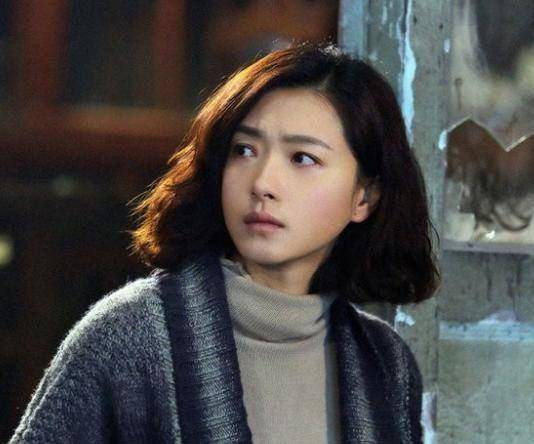 她是郭京飞同学,出道多年没火,如今靠综艺蹿红,凭的是什么?