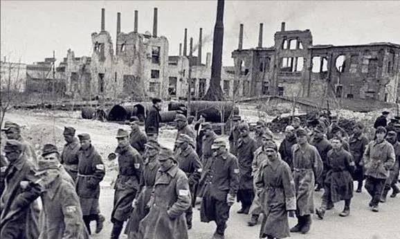 莱茵大营有什么秘密?75万德军战俘下落何处,美国为何