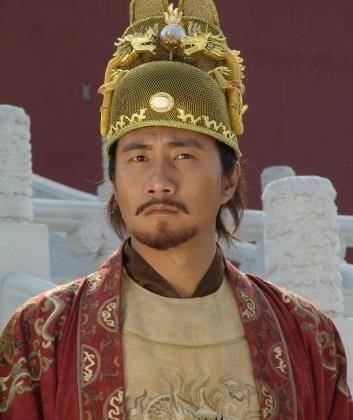 一村民将祖辈珍藏了600多年的朱元璋画像上交国家