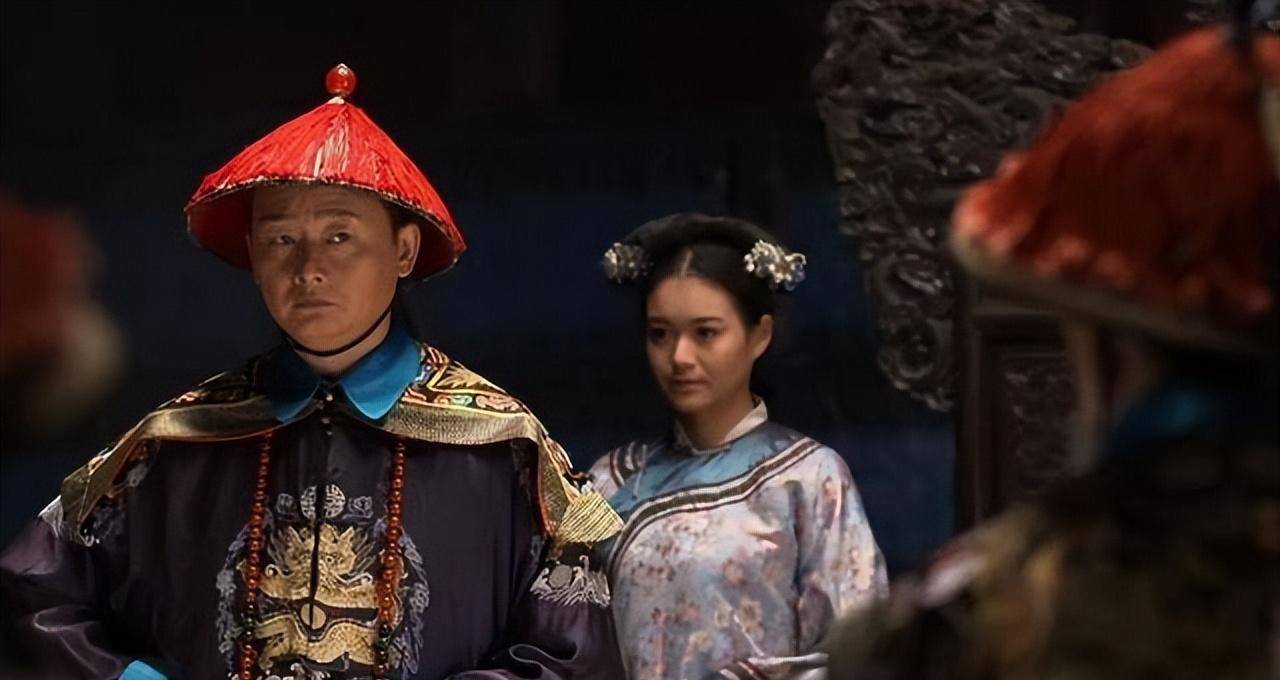 清朝最后一位摄政王,28岁就退休在家,晚年以90万斤