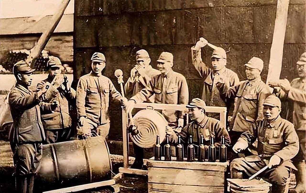 731部队残忍至极,逼迫500名学生每人吃一个烧饼,引发瘟疫_实验_日本