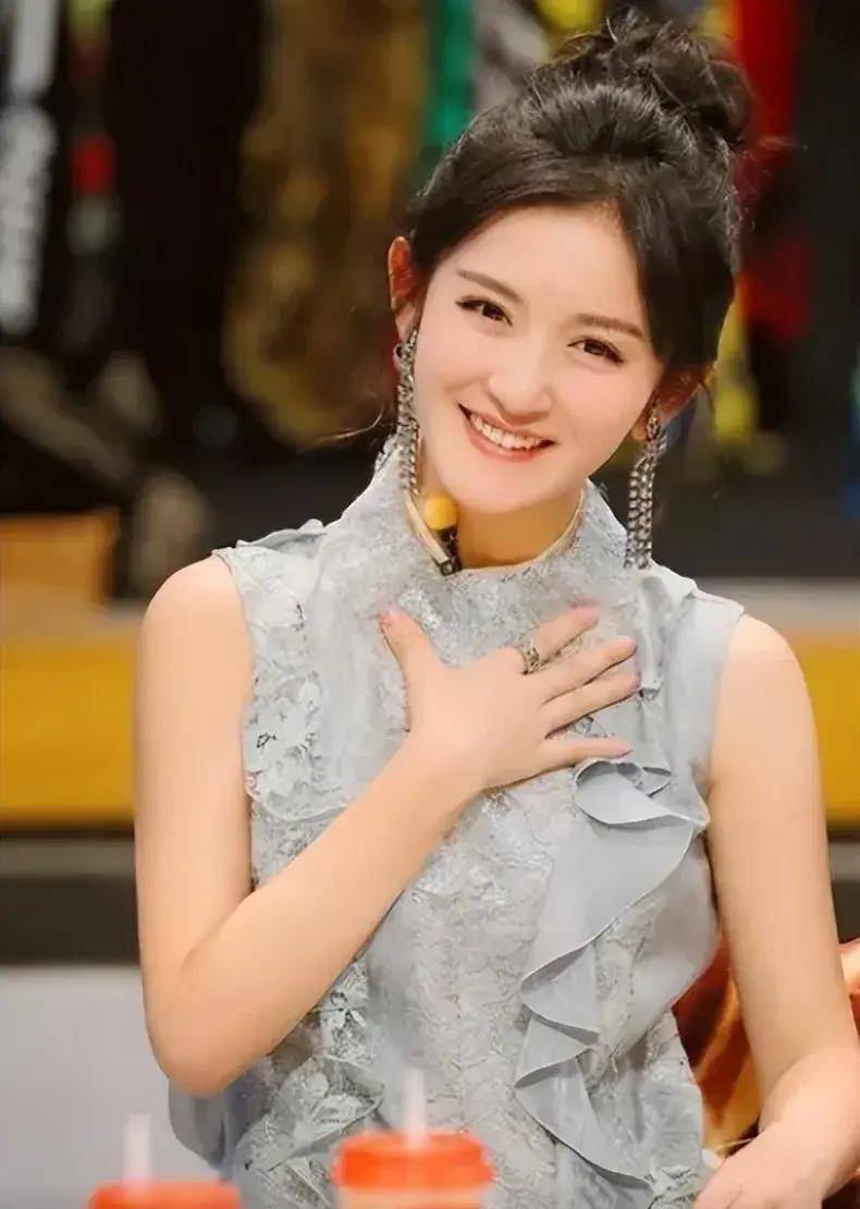 谢娜,那个身高166cm的漂亮女神,大热门!_观众_才华_笑容