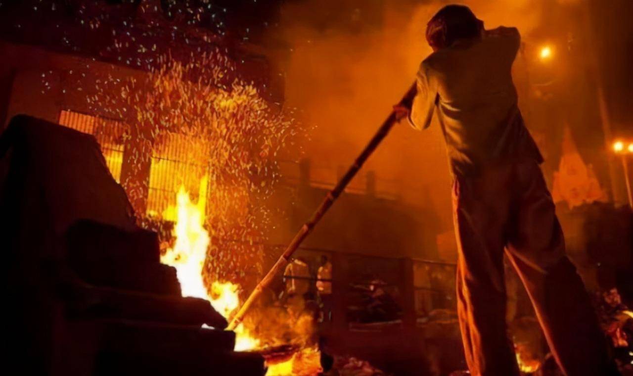 火化炉焚烧尸体时,为何经常听见奇怪的哭声?