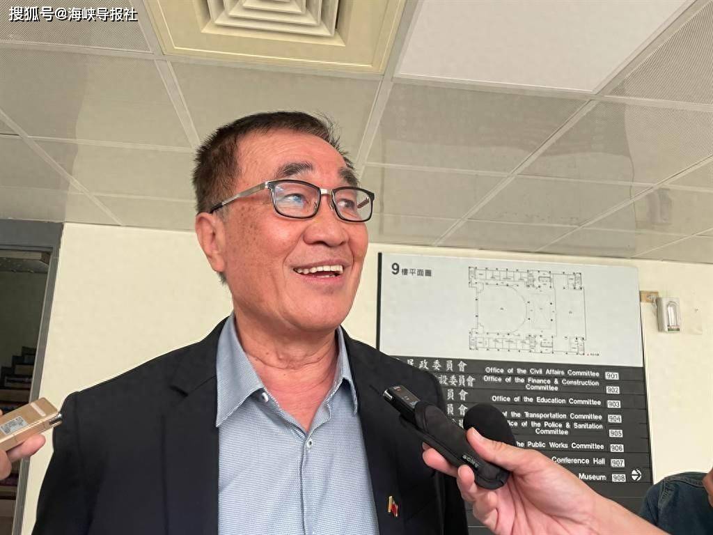 忆往昔原台湾政要赠书,台北副市长李四川感叹时间抓不