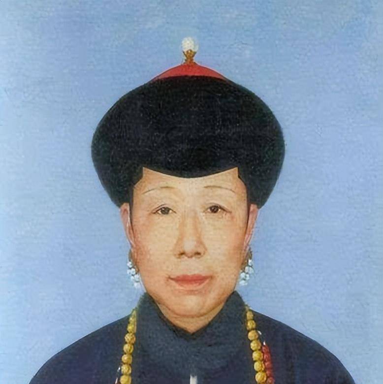 孝圣宪皇后虽然她没做过一天皇后,但幸运的是她生的儿子弘历后来琢怂