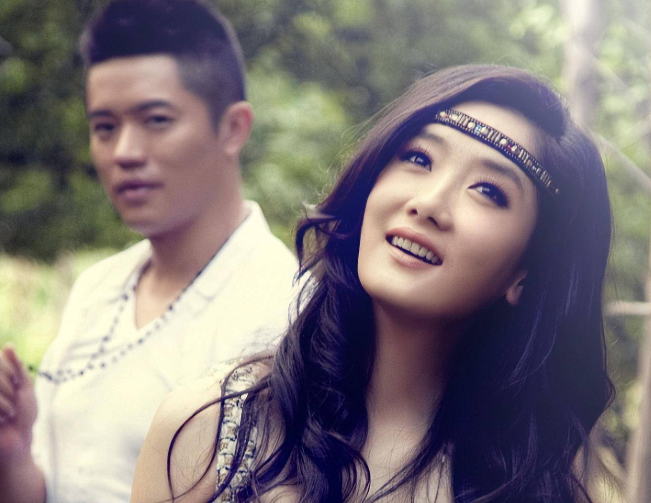 凤凰传奇:玲花结婚曾毅大哭,曾毅结婚玲花大醉,两人关系好传奇_公司