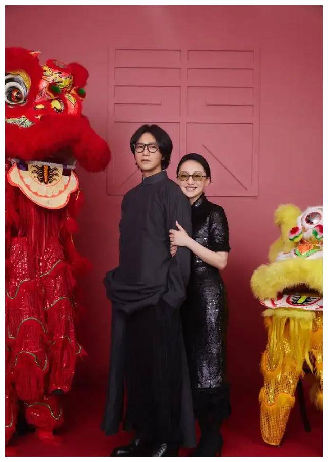 周迅陈坤关系揭秘:友情还是恋情?网友热议!_合作中_观众_角色