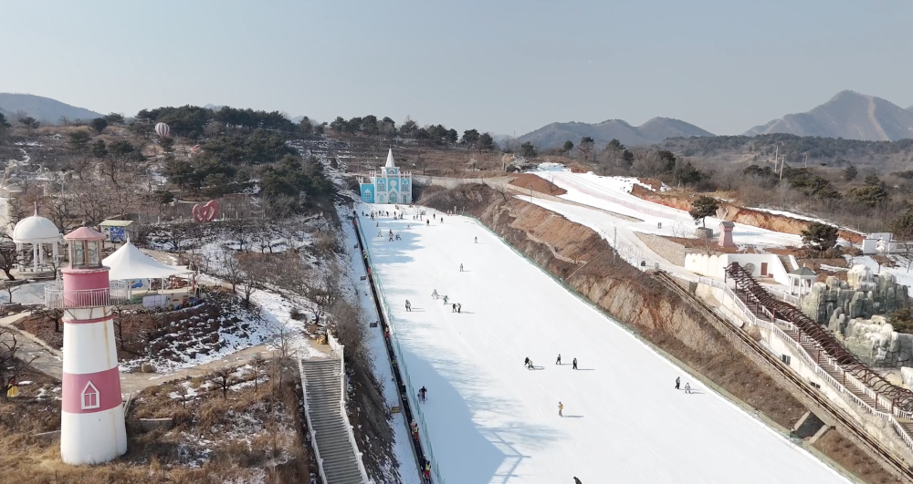 新春走基层|山乡冰雪迎客来——天津蓟州一线见闻_国际滑雪场_游客