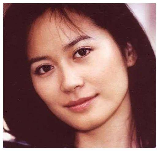 享受俞飞鸿非凡人生旅程:从叛逆少女到追寻真我的仙子