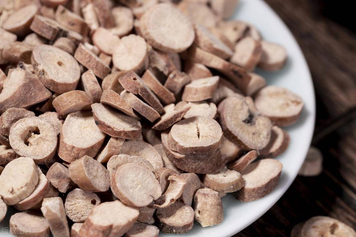 接下来,我将介绍这两味药.分别是酸枣仁和白芍.