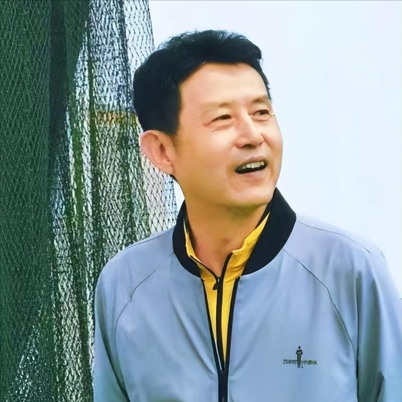 女排名帅陈忠和:再婚娶女排弟子为妻,如今已经退休携妻回归家庭_郎平