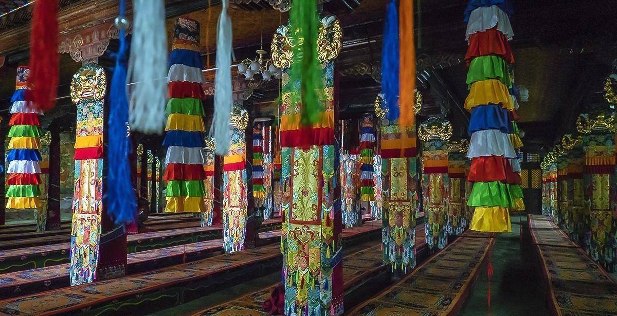 在五当召的建筑当中,最有看点的就是苏古沁独宫,是武当山内占地面积