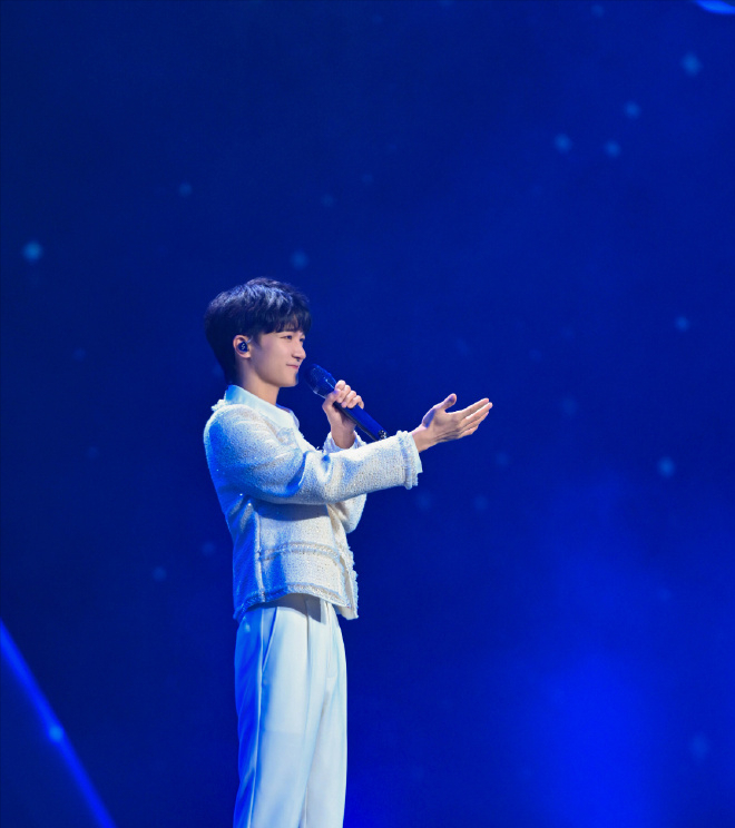 直到周深演唱贾玲电影ost,我才明白,为何网友说他抢女歌手饭碗_笔者