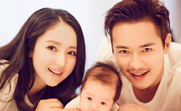 高云翔现身前妻董璇餐厅,留寸头被认错成经理,新造型太亮眼!