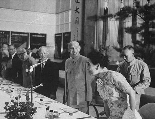 1952年吴稚晖死亡的内幕:距离老蒋生日仅剩32分钟,被拔掉氧气管