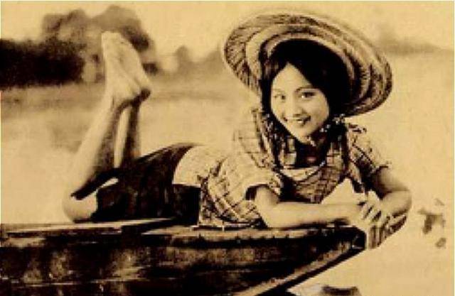 在上兰30年代,他曾经率领军队对红军西路军进行猛打,甚至连夜伏击