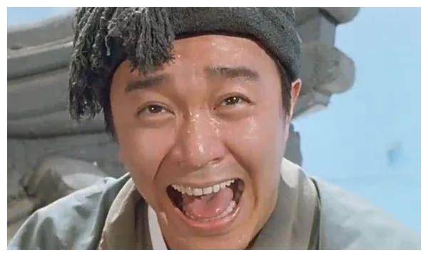 从草根到"星爷",周星驰传奇之路的闪耀外号由来_表演