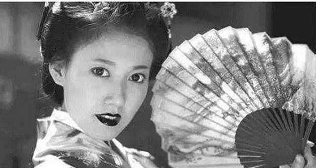 美貌,以及说辞,加上英国情报部门确实获悉日本东京暗杀松岛平健的新闻