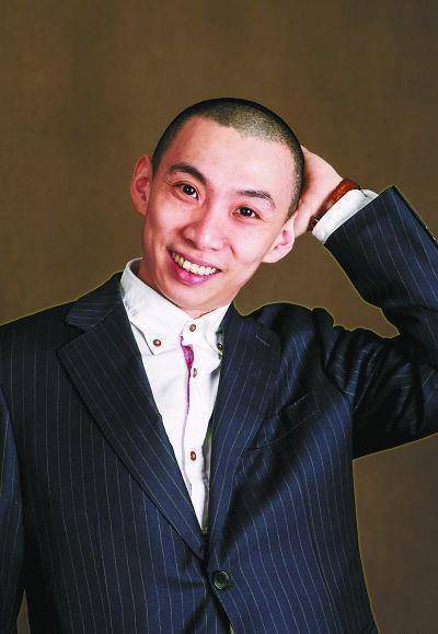 北京京剧团真很"尬",过去是老艺人提携年轻人,如今是