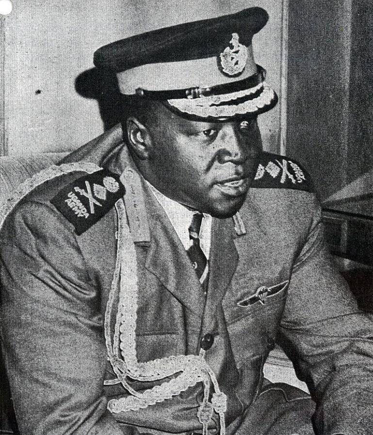 但是伊迪·阿明有一点很突出,那就是身材魁梧,肌肉发达,为此,成为