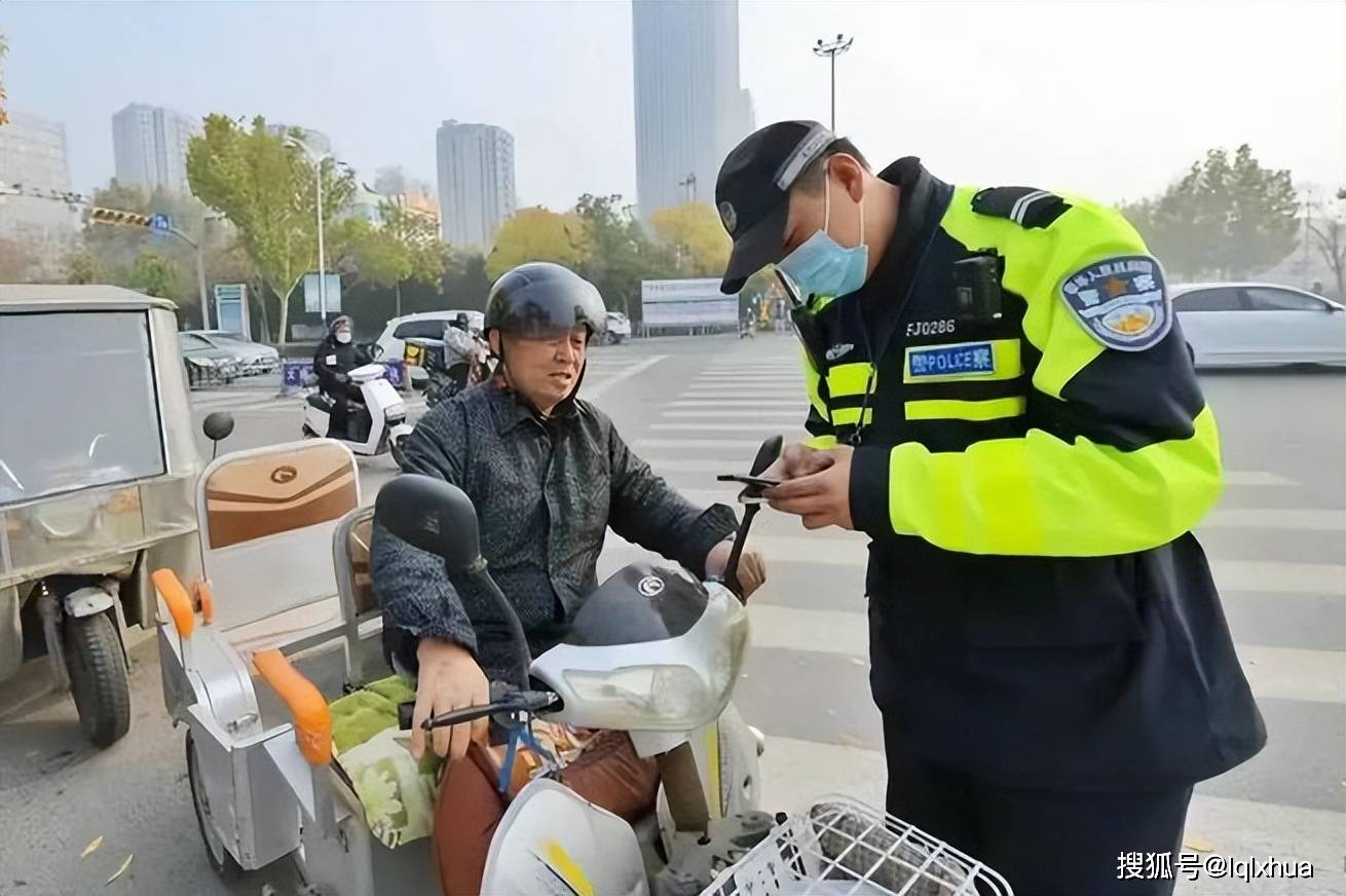有b2驾照可以开电动三轮车吗?答案明确了,违规上路会