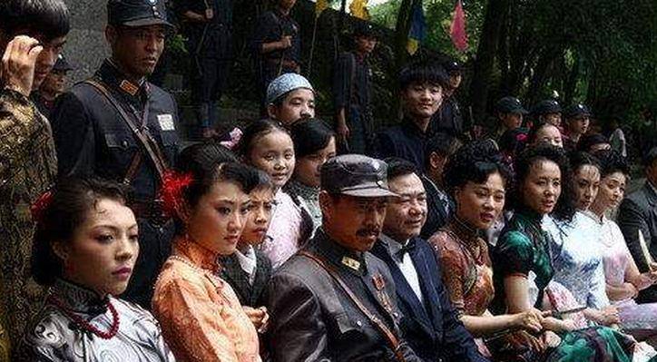 和古代皇帝类似的军阀,强大的基因让12个姨太生43个