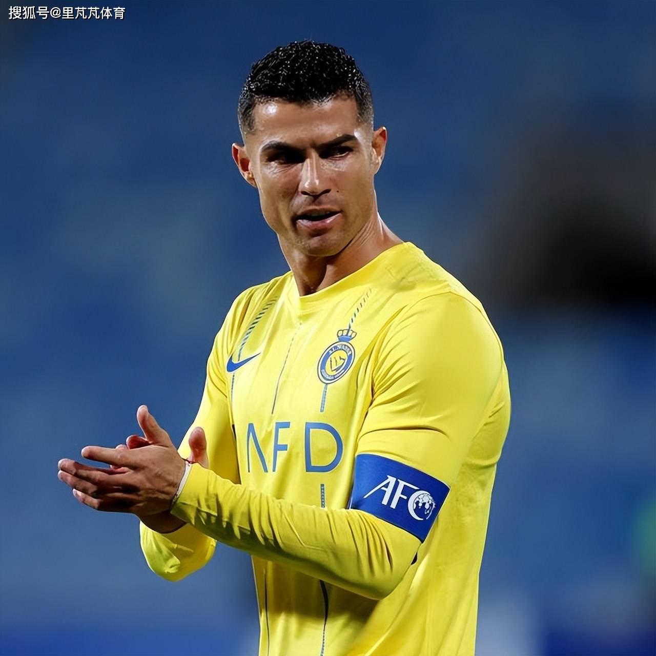 c罗不惧伤情奋勇拼争,一击致命助队伍小胜,39岁的他仍在追梦_利雅得