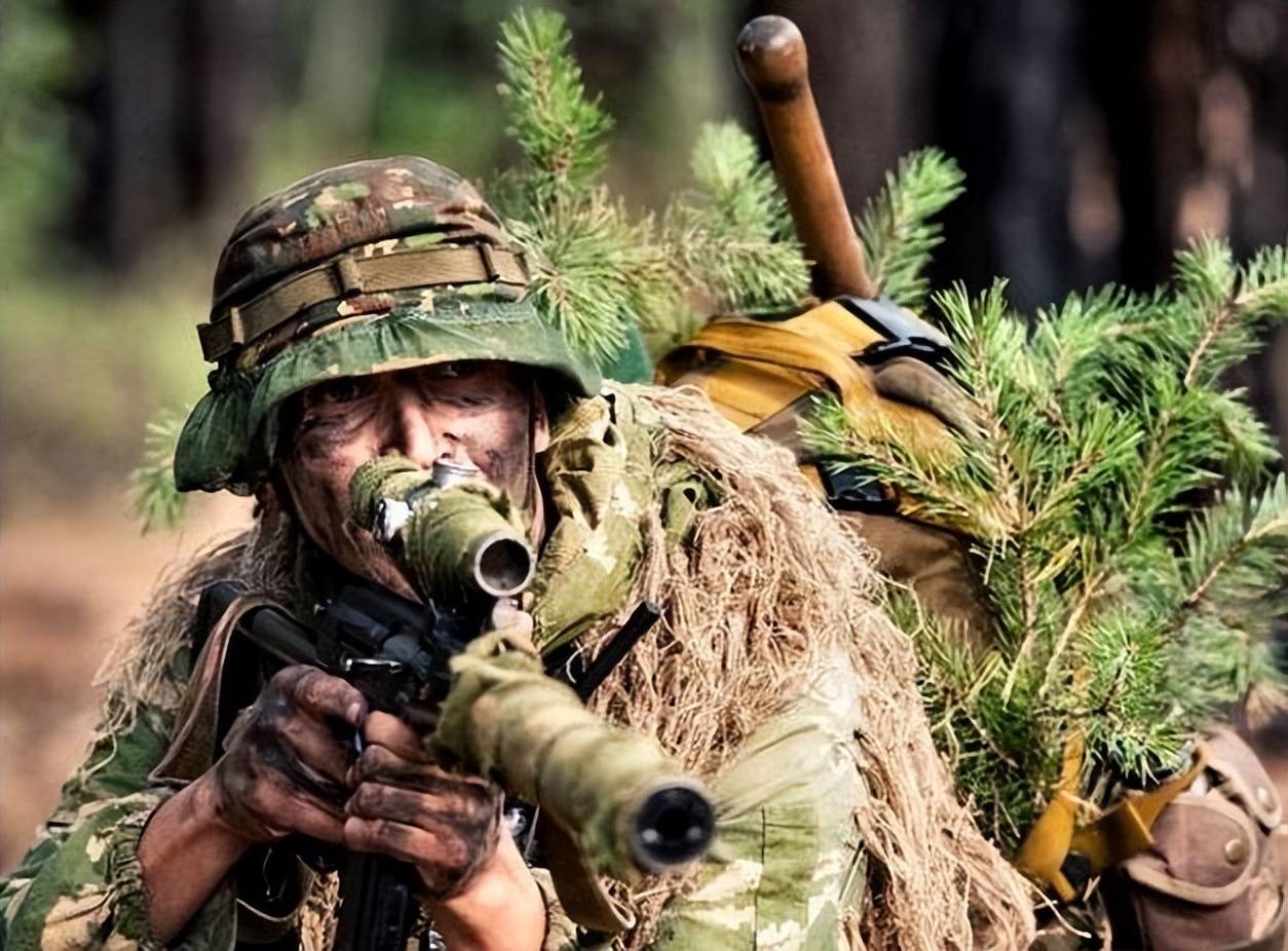 锁降,机降等多种方式攻击特定目标,以色列2支特种兵开始在当地情报