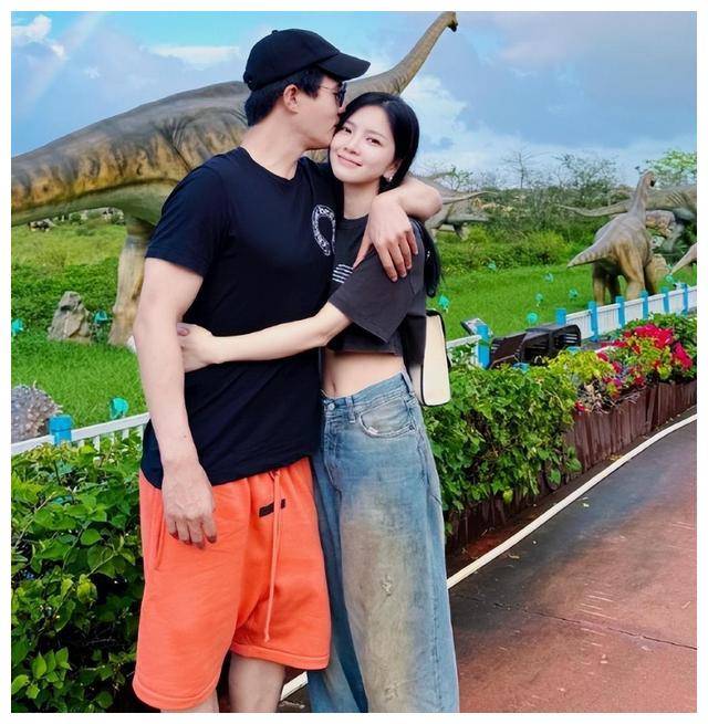 杜淳夫妇情人节秀恩爱,遭恶评:"啥时候离婚?"_王灿