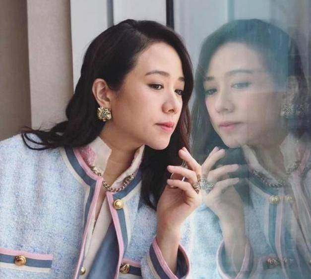 第四次金马影后林嘉欣:恋爱中的导演被迫离开娱乐圈_陈光荣_生活