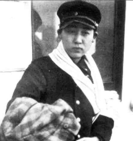 川岛芳子貌似天仙?抓捕她的军统特工披露:全身有针孔
