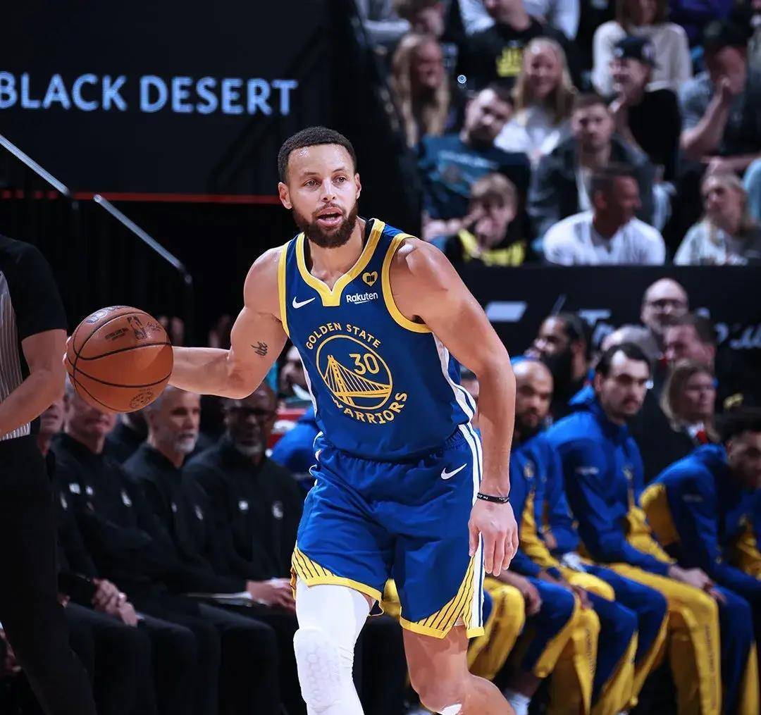 替补砍35 7三分 库里16 10 勇士胜爵士(数据 ±值)_投篮_负值_nba
