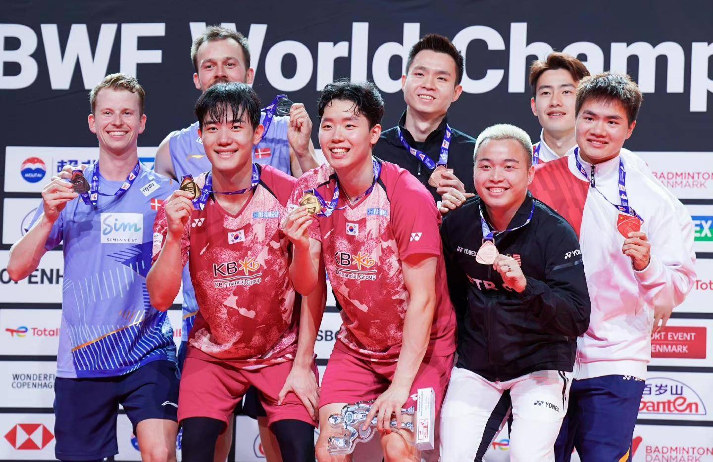 国外1-2印尼,徐承宰姜敏赫2局都爆分_对阵_翁虹_世界