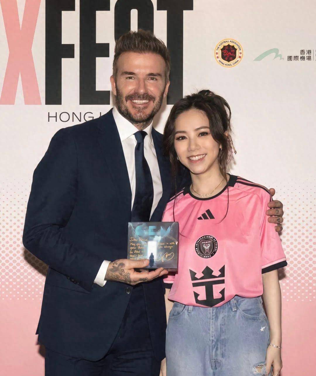 梅西香港行中的最大赢家,真正的"球王"邓紫棋_张杰_泡沫_音乐