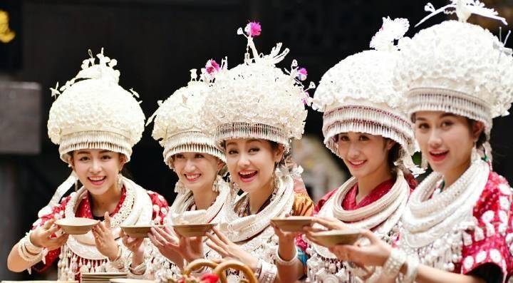 苗族历史上空前绝后的灾难,十多年时间人口减少七成_苗民_民族_湘西