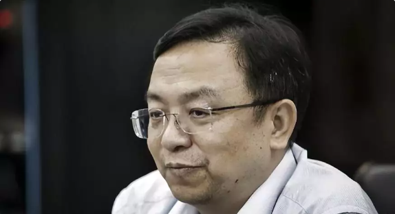 比亚迪创始人王传福:在嫂子帮助下完成学业,成功后回馈嫂子无微不至的