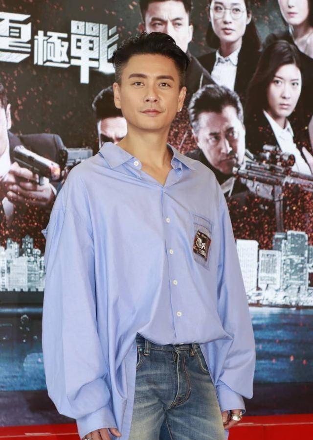 男神黄宗泽老了,长衬衣配牛仔裤太拖沓,法令纹暴露年龄_感觉_获得了